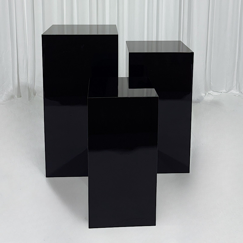 Black Square Mirror Plinths