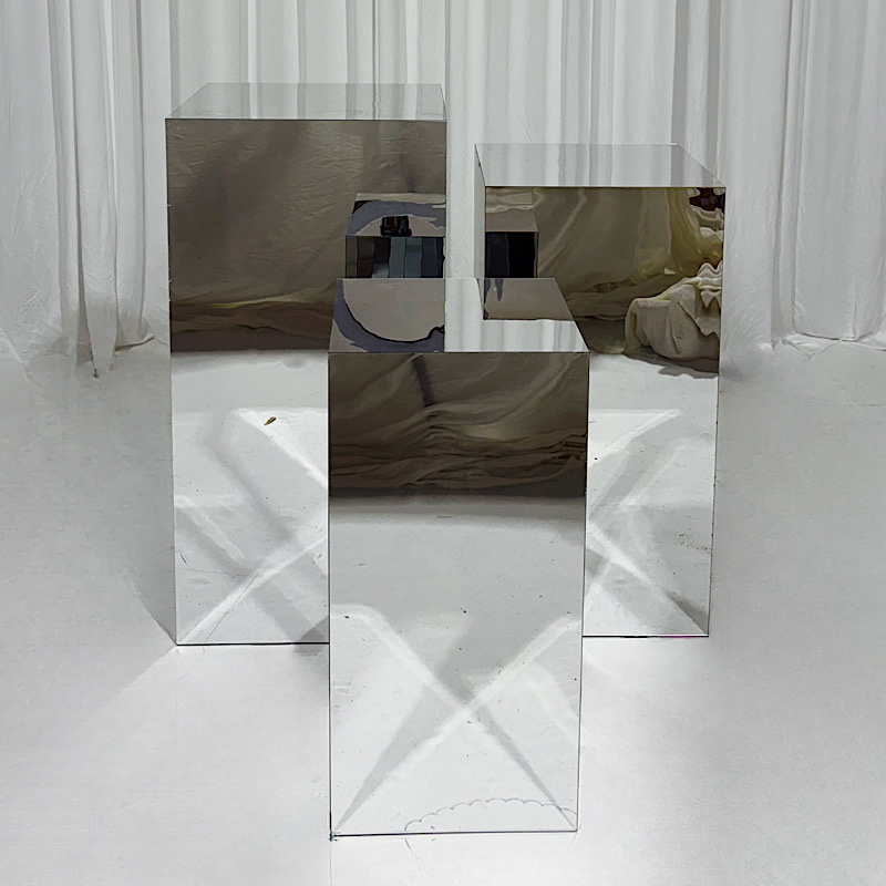 Silver Mirror Square Plinths