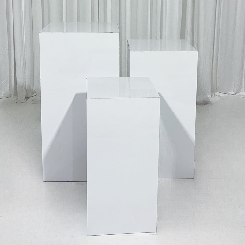 White Square Mirror Plinth